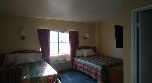 Bristol Motel - image 7