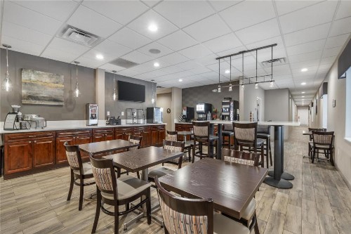 Best Western Plus Hotel at the Convention Center - image 13
