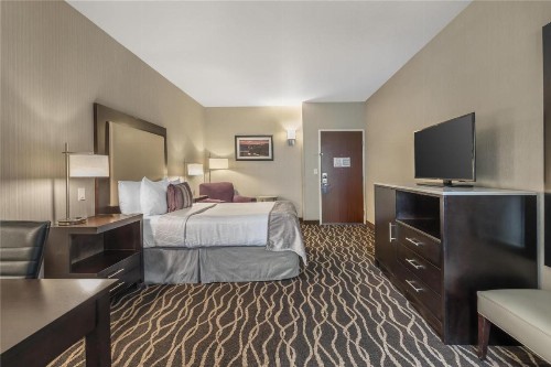 Best Western Plus Hotel at the Convention Center - image 17