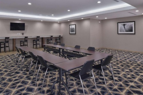Best Western Plus Hotel at the Convention Center - image 33