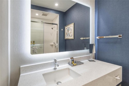 Best Western Plus Hotel at the Convention Center - image 44