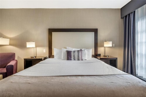 Best Western Plus Hotel at the Convention Center - image 9