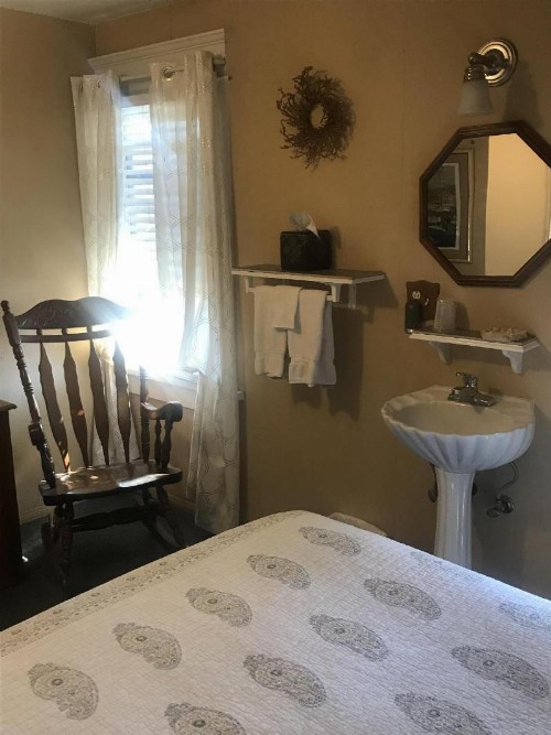 Beachrunners Inn - image 11