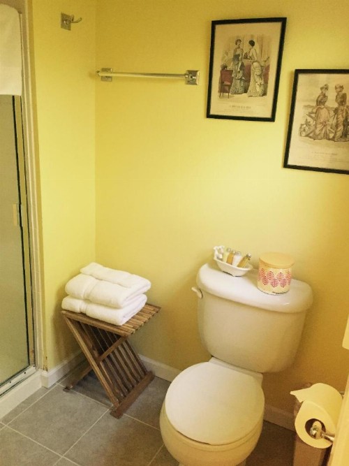 Beachrunners Inn - image 12