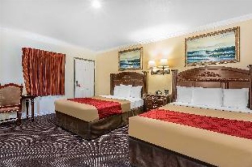 Econo Lodge Long Beach I-405 - image 3