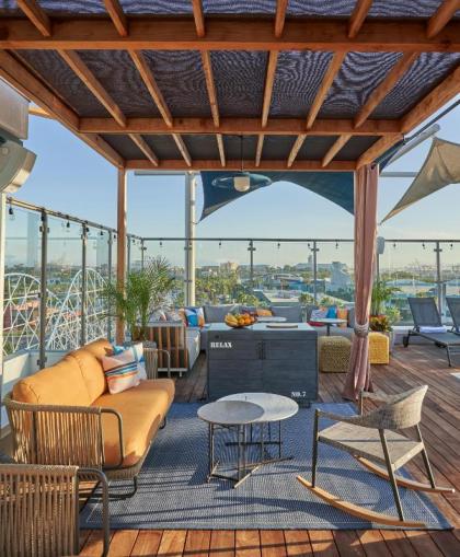 Hyatt Centric the Pike Long Beach - image 12