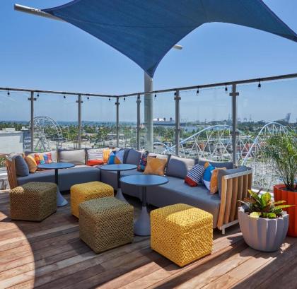 Hyatt Centric the Pike Long Beach - image 13