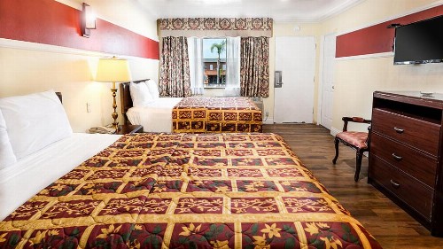 Aqua Venture Inn - image 20