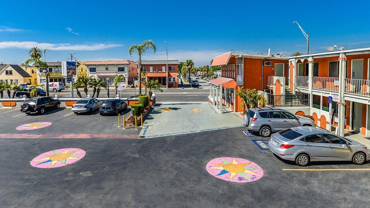 Aqua Venture Inn - image 7