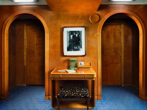 Queen Mary Hotel - image 12