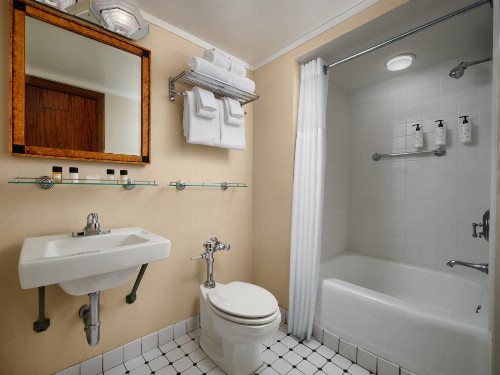 Queen Mary Hotel - image 15