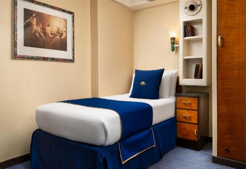 Queen Mary Hotel - image 49