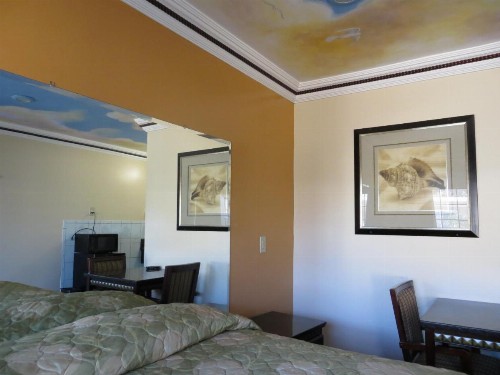 Kearney Motel - image 10