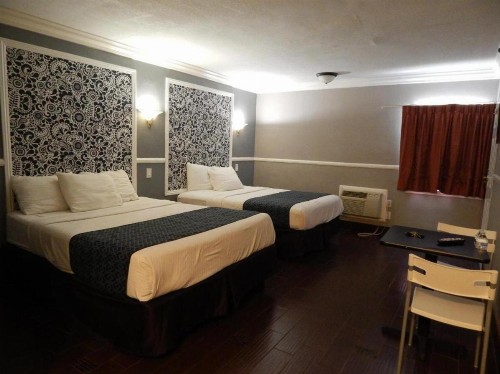 Hotel Salina Long Beach - image 5