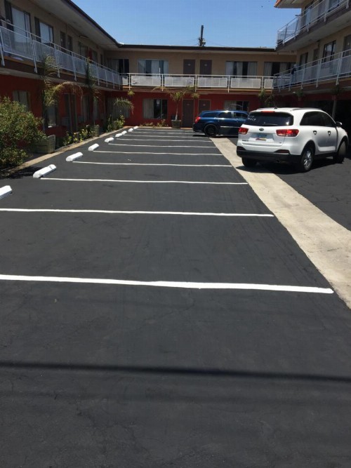 Long Beach Motel - image 10