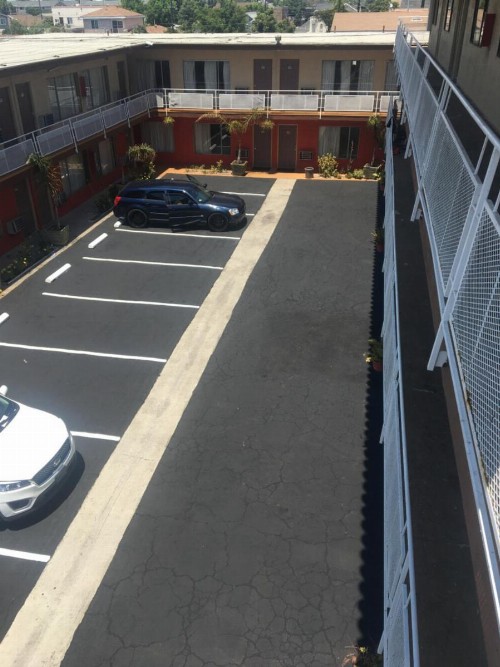 Long Beach Motel - image 11