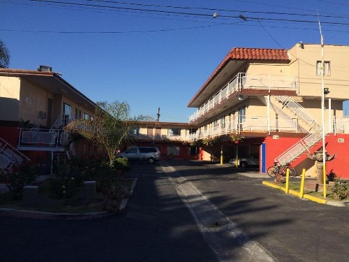 Long Beach Motel - image 7