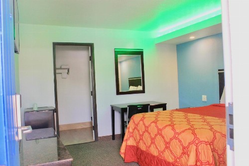 Arlington Motel - image 16
