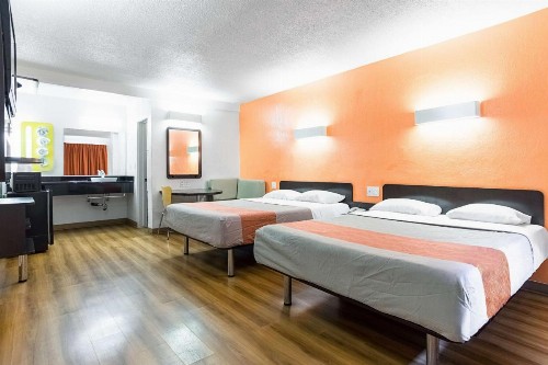 Motel 6-Long Beach CA - International City - image 14
