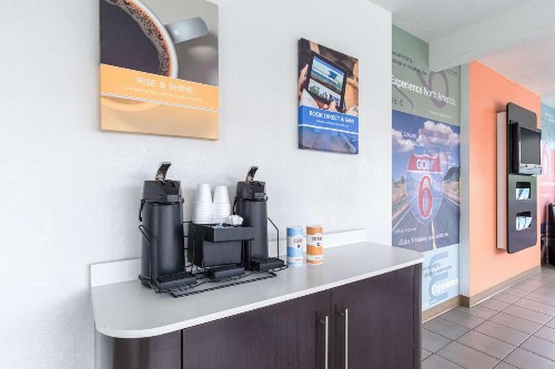 Motel 6-Long Beach CA - International City - image 26