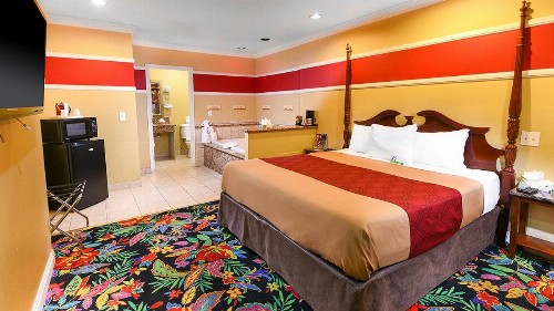 Pacifica Motel - image 2