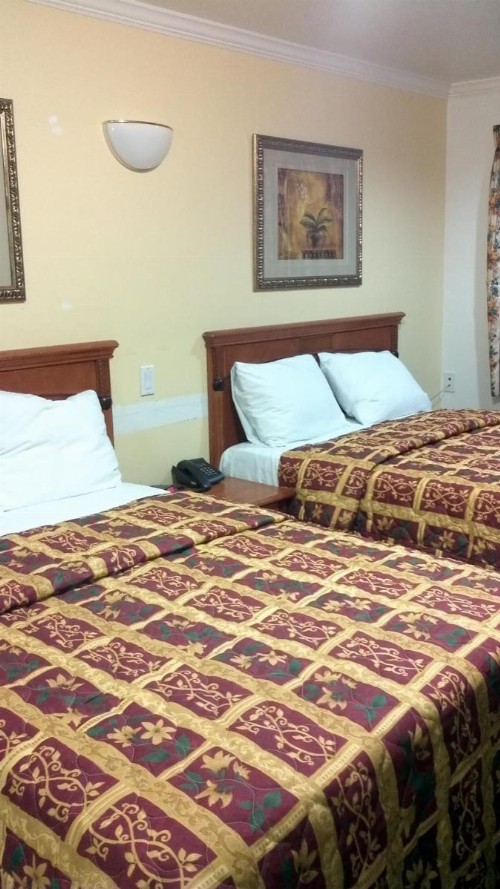 Flamingo Inn Long Beach - image 14