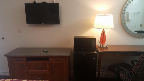 Flamingo Inn Long Beach - image 2