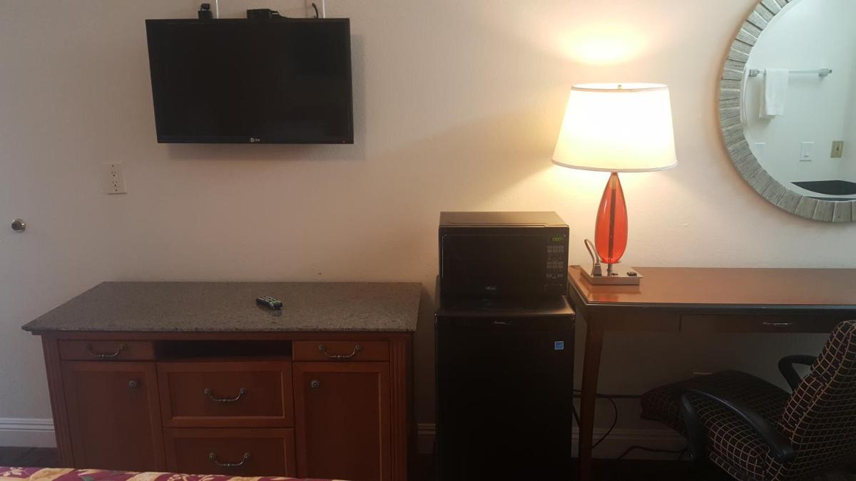 Flamingo Inn Long Beach - image 2