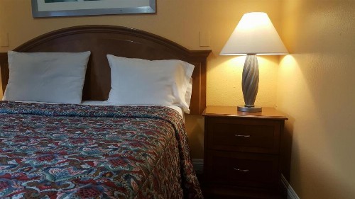 Flamingo Inn Long Beach - image 21