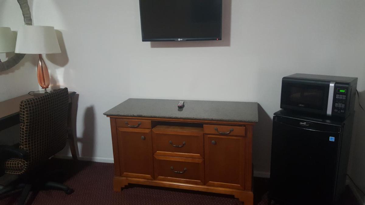 Flamingo Inn Long Beach - image 3