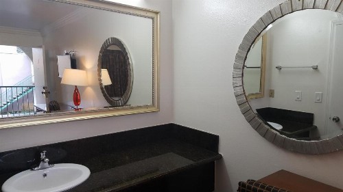 Flamingo Inn Long Beach - image 40