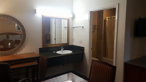 Flamingo Inn Long Beach - image 8