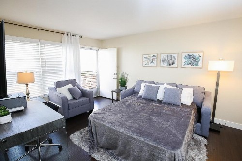 Belmont Heights Long Beach- King Bed - Fast WiFi - Free Parking - image 11