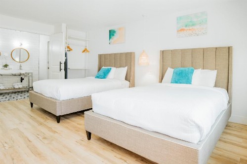 The Belmont Shore Inn - image 35