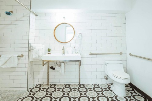 The Belmont Shore Inn - image 36