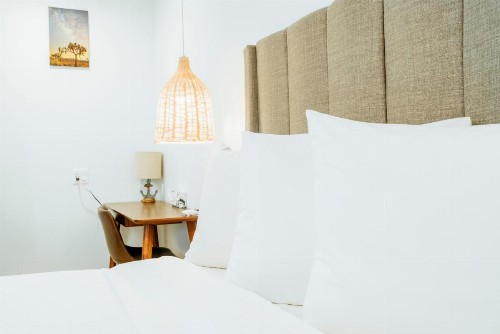 The Belmont Shore Inn - image 6