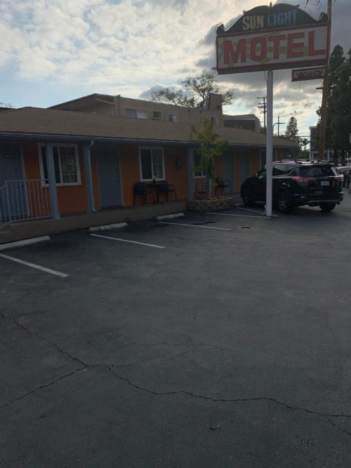 SunLight Motel Long Beach - image 9