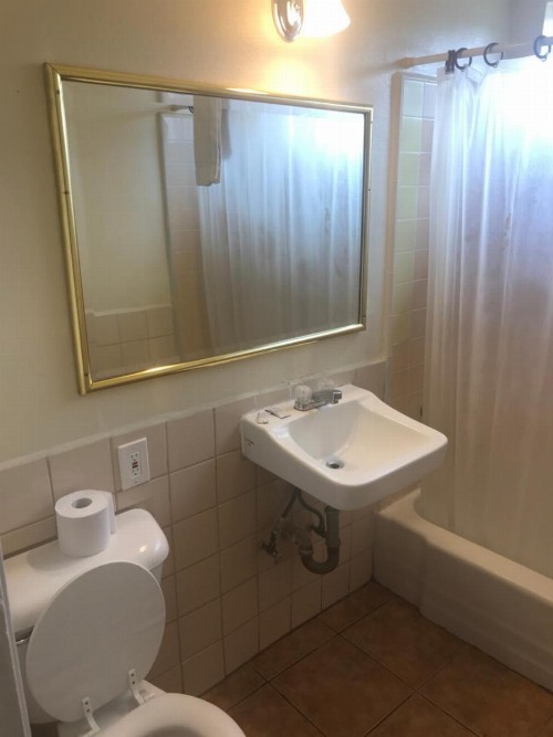 All 8 Motel - image 12
