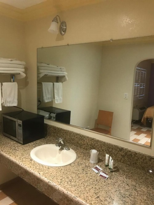 All 8 Motel - image 25