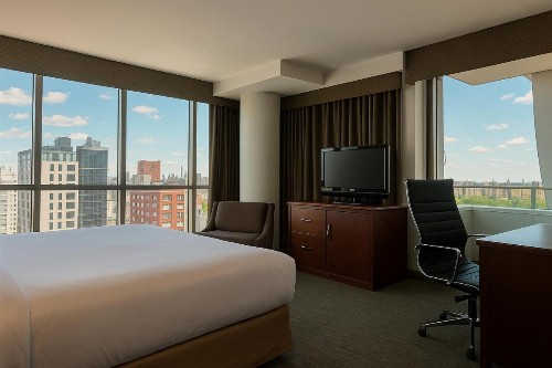 Holiday Inn Long Island City - Manhattan View - image 10