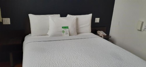 Feather Factory Hotel - image 22