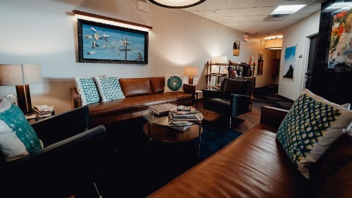 Feather Factory Hotel - image 4