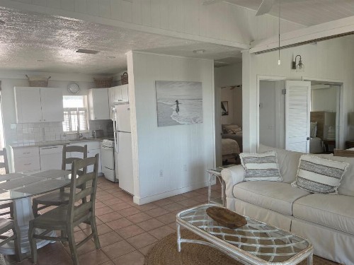 Sea Club I - image 40