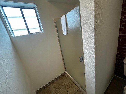 Travelers Inn - image 2