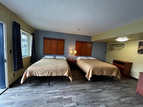 Travelers Inn - image 23