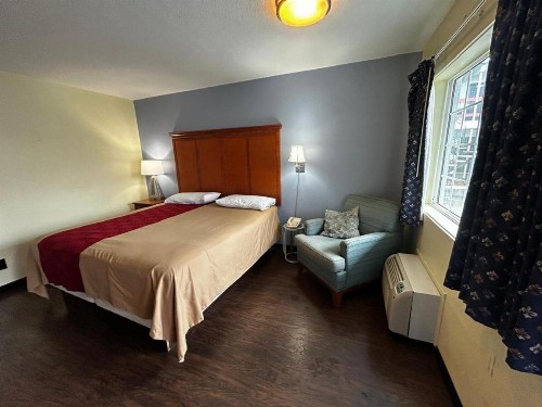 Travelers Inn - image 24