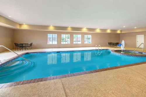 La Quinta Inn & Suites by Wyndham Longview North - image 10