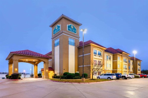 La Quinta Inn & Suites by Wyndham Longview North - image 23