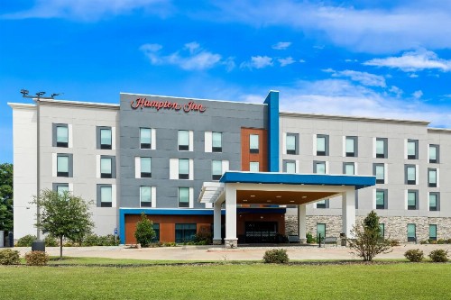 Hampton Inn Longview - image 11