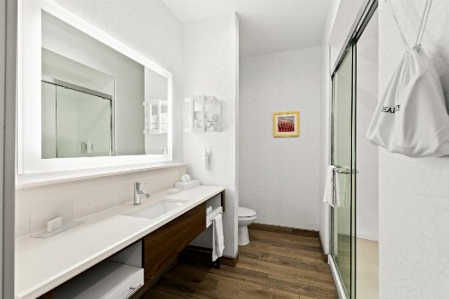 Hampton Inn Longview - image 17